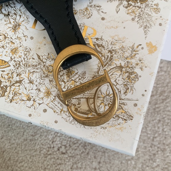 Christian Dior belt sold out online - Picture 3 of 8
